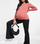 Mamalicious Maternity - Mørkerosa T-shirt med lange ærmer og snoning f...