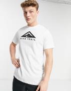Nike Running - Trail - Hvid T-shirt
