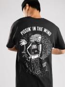 Lurking Class Pissin' T-shirt sort