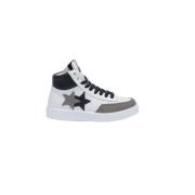 Hvide og Sorte Star High Sneakers