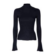 Dame Dolcevita Sweater. Ribbet stil med vifteærme. Fremstillet i Itali...