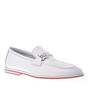 Loafer in white tumbled leather