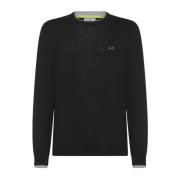 Sort sweater med moderne pasform