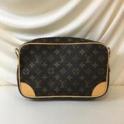 Pre-owned Canvas louis-vuitton-tasker