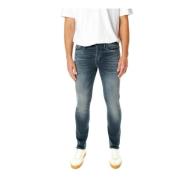 Slim Fit Mid Waist Jeans