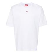 Hvide T-shirts og Polos med D-patch