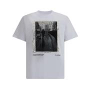 Moderne grafisk T-shirt med ikonisk print