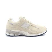 Retro Beige Sneaker