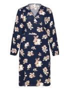 Carnova Ditte Life Ls Wrap Dress Aop Knælang Kjole Blue ONLY Carmakoma