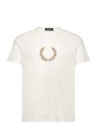 Flocked Laurel Wreath Gra Tee Tops T-Kortærmet Skjorte White Fred Perr...