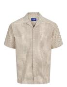 Jorjeff Jacquard Shirt Ss Ln Styd24 Tops T-Kortærmet Skjorte Beige Jac...