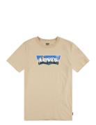 Levi's® Forrested Mountains Batwing Tee Tops T-Kortærmet Skjorte Beige...