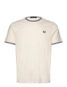 Twin Tipped T-Shirt Designers T-Kortærmet Skjorte Cream Fred Perry