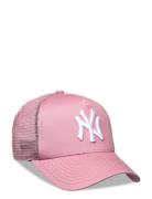 Chyt League Ess Trucker Neyya Sport Headwear Caps Pink New Era