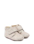 Beginners™ Velcro Print Slippers Hjemmesko Beige Pom Pom
