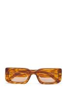 Le Sustain - Rippled Rebel Firkantede Solbriller Orange Le Specs