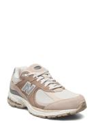 New Balance 2002R Low-top Sneakers Beige New Balance