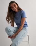 Calvin Klein Jeans - Blå - Placed Institutional Baby Tee
