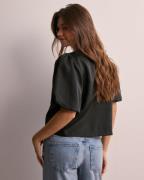 Neo Noir - Sort - Aska Dull Satin Blouse