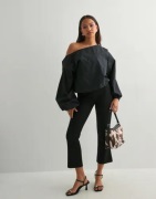 Nelly - Sort - Volume Blouse