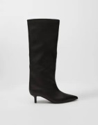 Nelly - Sort - Stiletto Under Knee Boot