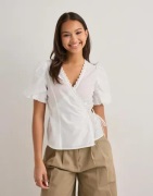 Nelly - Hvid - Puff Sleeve Wrap Blouse