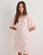 Vero Moda - Hvid - Vmodette 2/4 Short Dress Wvn Ga