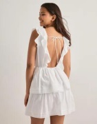Nelly - Hvid - Perfect Frill Dress